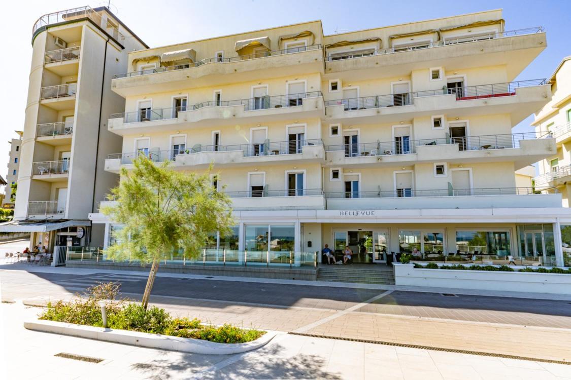 Hotel Bellevue Cattolica Bagian luar foto